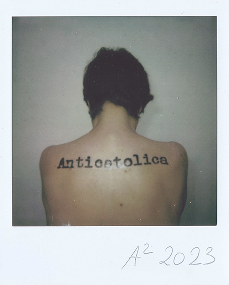 Anticatólica I (Polaroid)