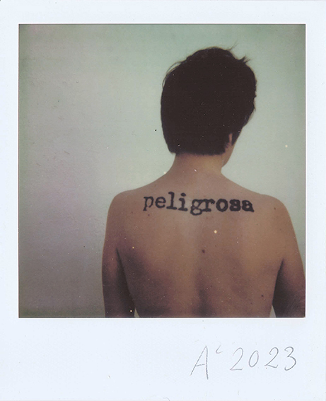 Peligrosa III (Polaroid)